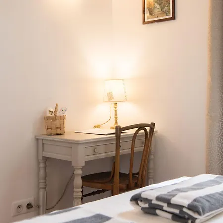 Alojamento de Acomodação e Pequeno-almoço D'hotes Au Vieux Logis *