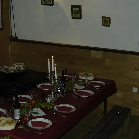 Alojamento de Acomodação e Pequeno-almoço D'hotes Au Vieux Logis *